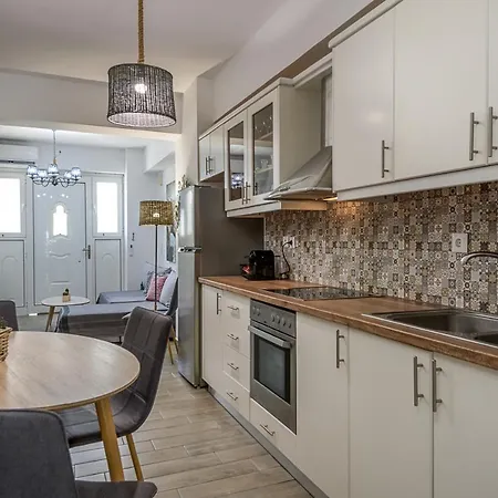 Apartament 33 *