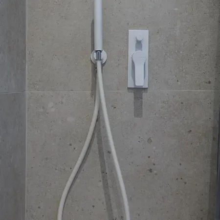 דירה 33 העיירה קוס