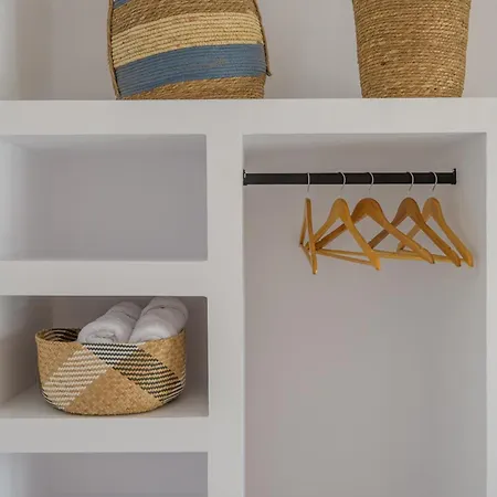 Apartament 33 *
